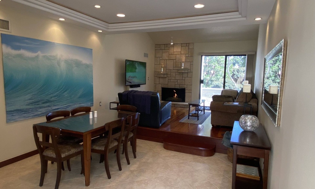 Huntington Beach Condo | Gorgeous 5 Star Spacious Elegant