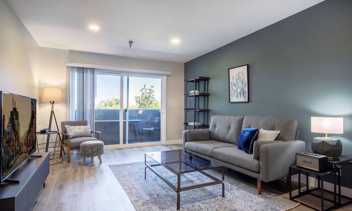 Beverly Grove Apartment | Gorgeous Beverly Grove 1BR w/Gym, near Melrose by Blueground