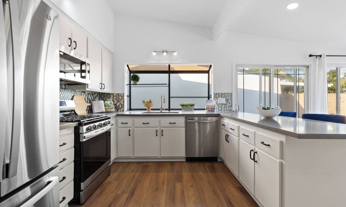 Fountain Valley House | Gorgeous Pool Home for Families in Fountain Valley