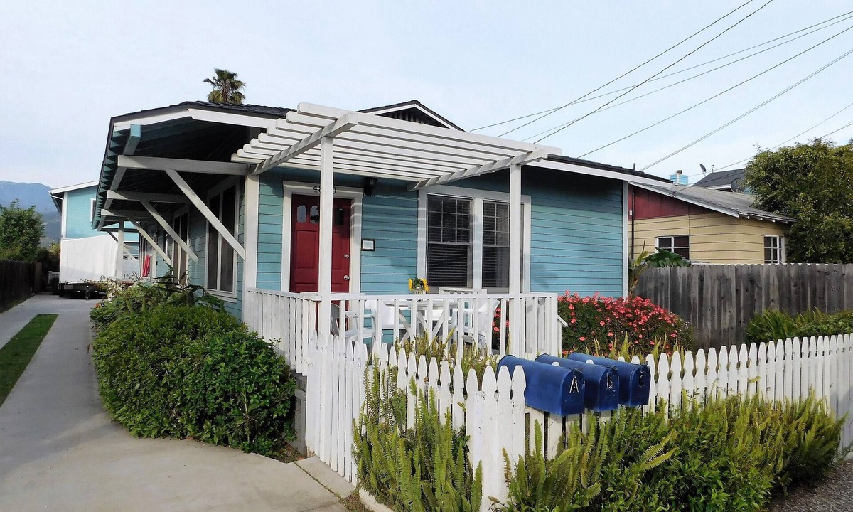 Carpinteria House | Great house to walk to the beach