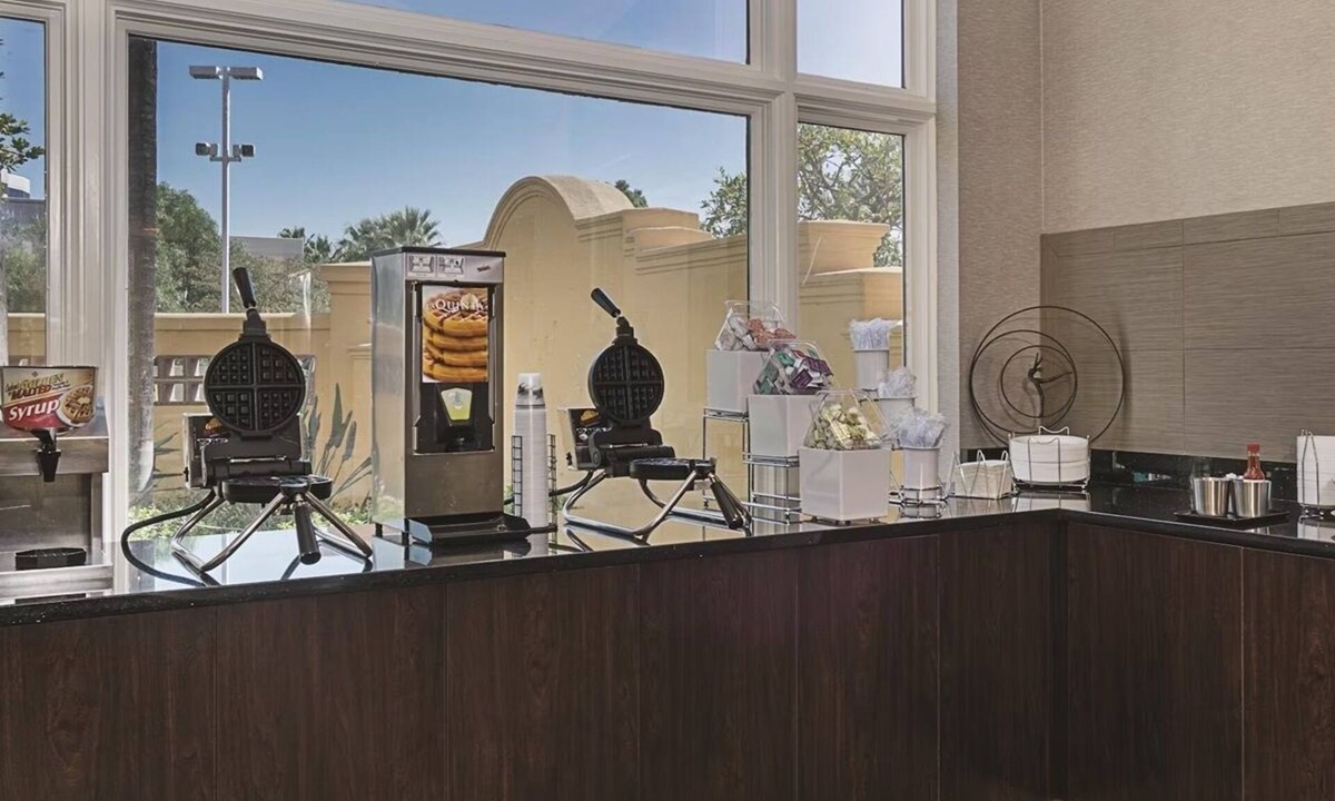 Guasti Hotel | Great Relaxing Overnight Stay! 4 Relaxing Units! Pool Access, Free Parking!
