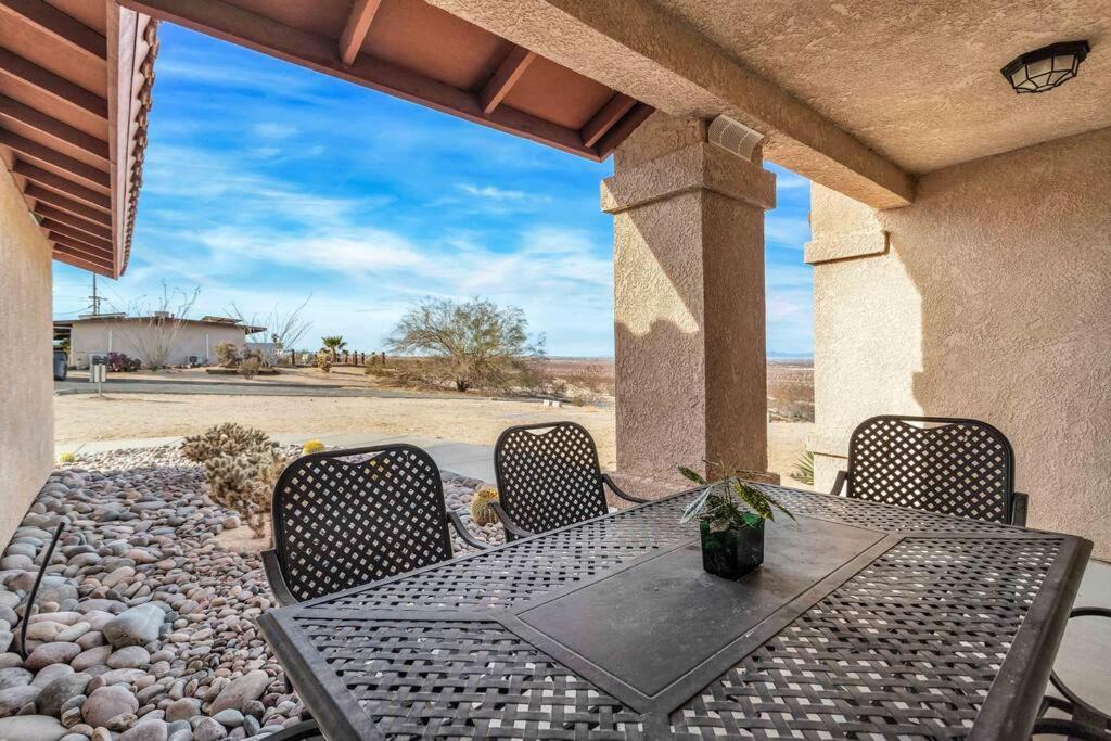 Twentynine Palms House | Great View House Hot Tub Fire Pit