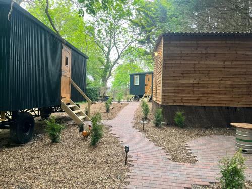 Plumpton Green Cabin | Half Moon Shepherds Huts