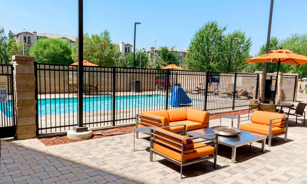 La Sierra Hotel | Hampton Inn & Suites Riverside/Corona East