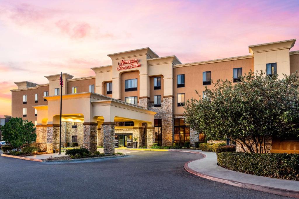 Laguna West-Lakeside Hotel | Hampton Inn & Suites Sacramento-Elk Grove Laguna I-5