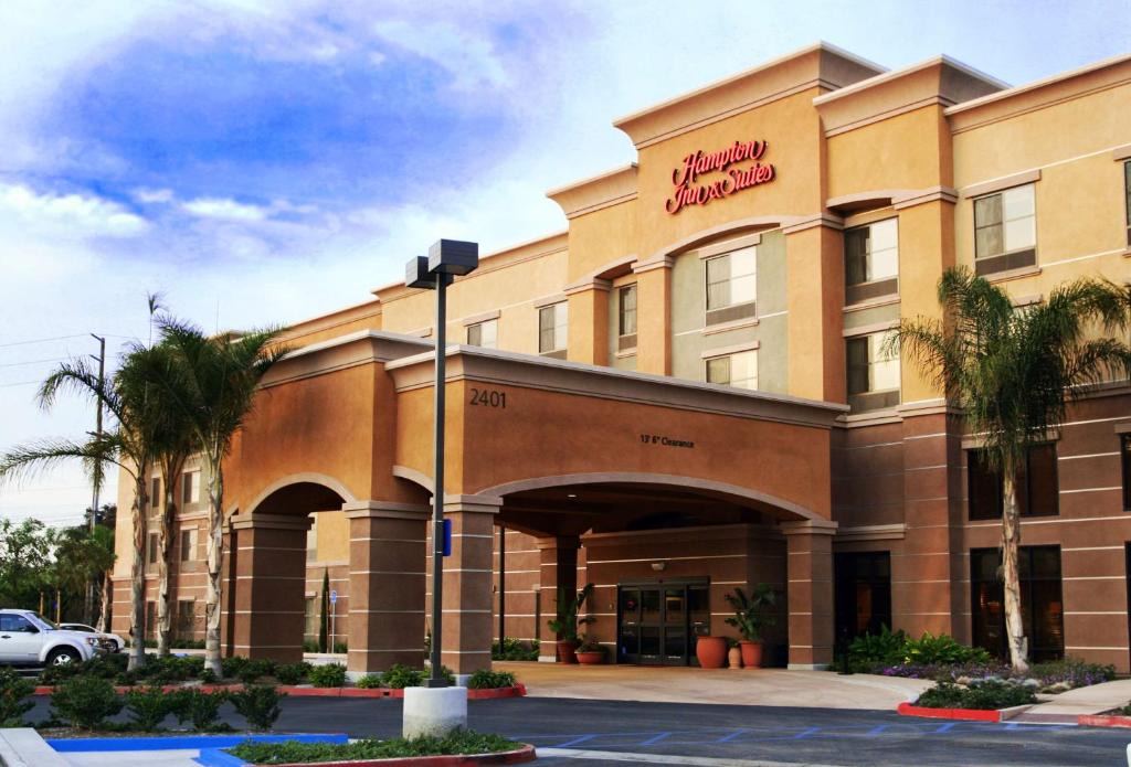 Seal Beach Hotel | Hampton Inn & Suites Seal Beach