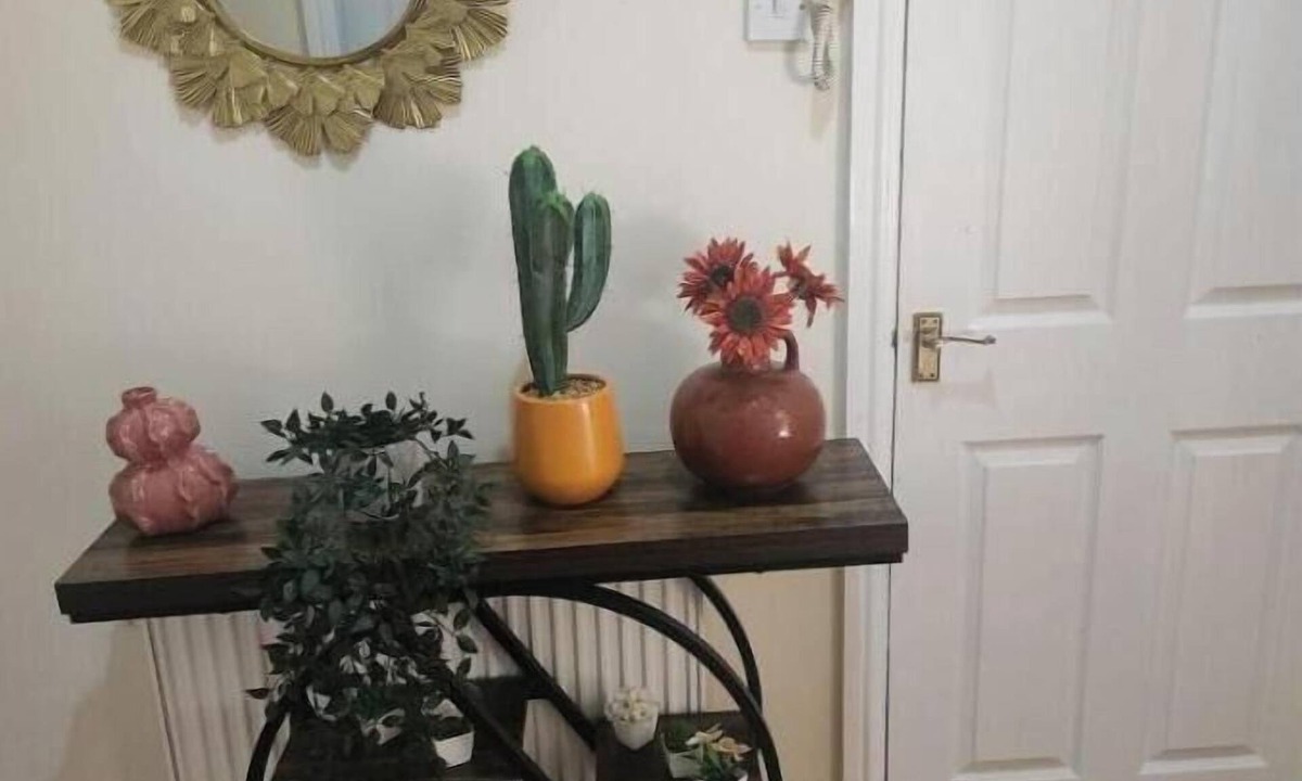 Wolverhampton Apartment | Headline: Charming Ground-Floor Retreat with Private Garden in Wolverhampton