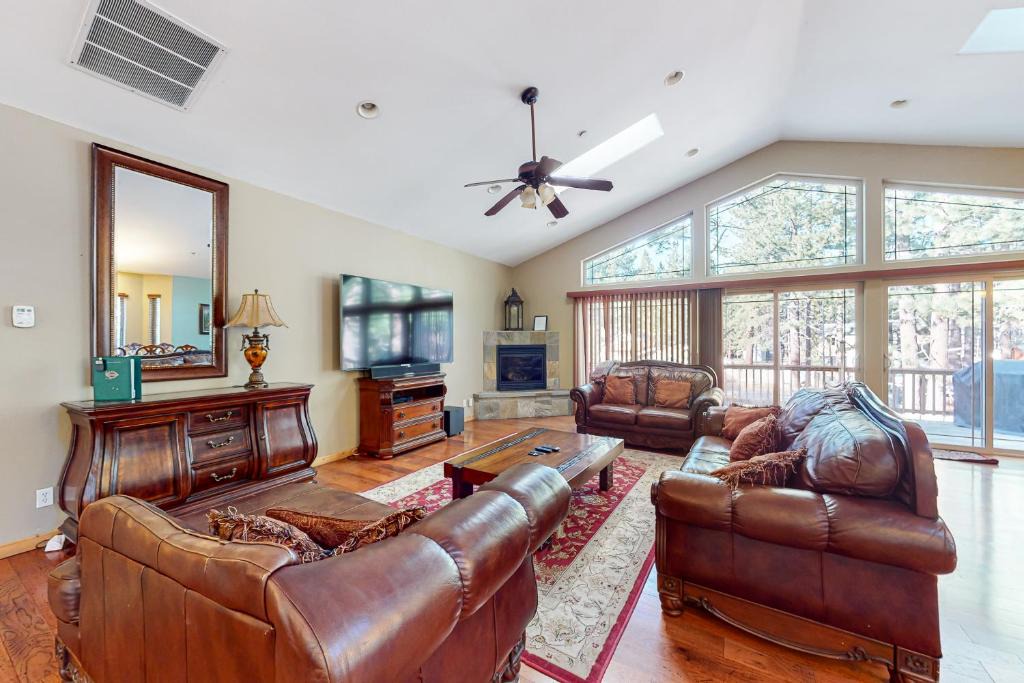 Bijou Park Acres House | Heavenly Lake Hideaway