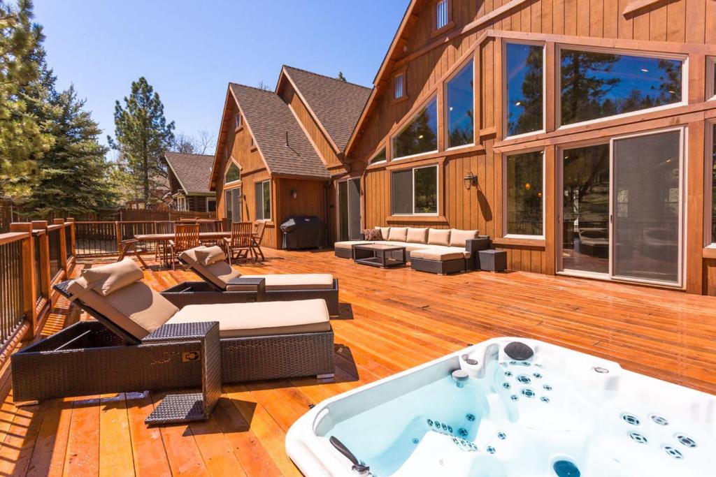 Evergreen Estates House | Heavenly Log Home-1750 by Big Bear Vacations