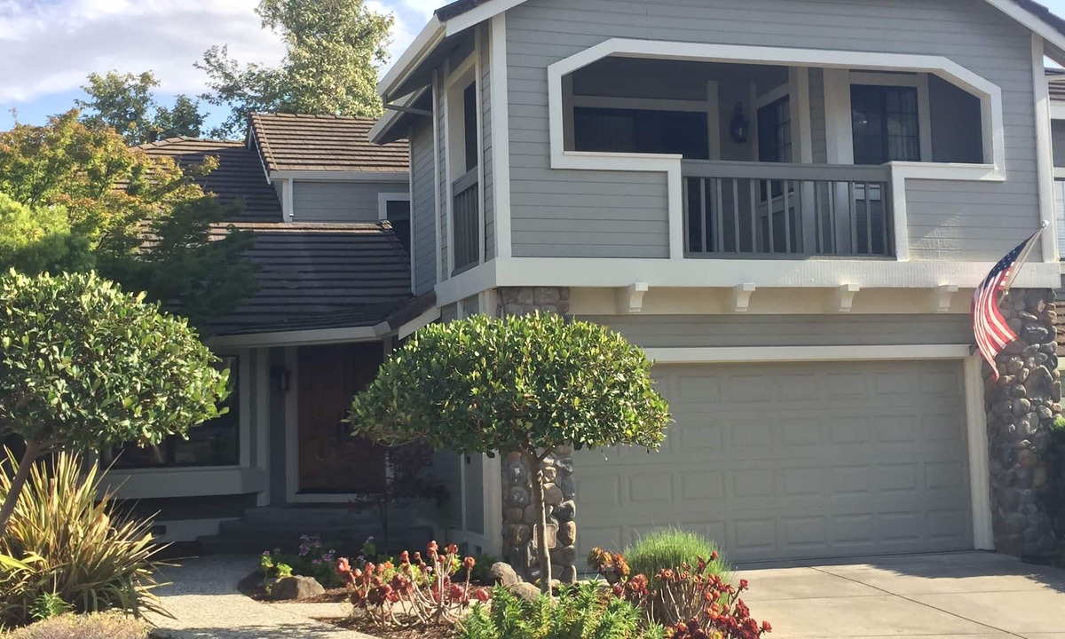 Livermore House | Hilltop 2Bd Townhome w/views