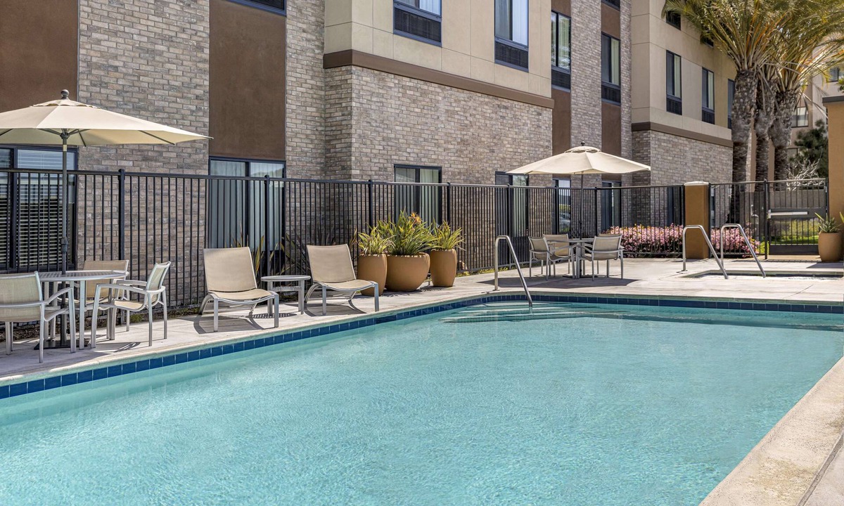 North Redondo Hotel | Hilton Garden Inn Los Angeles/Redondo Beach