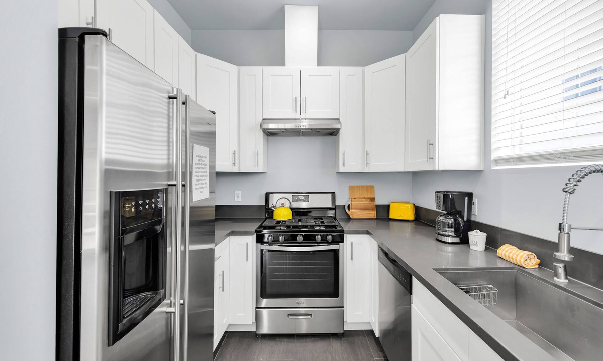 North Hollywood House | Hinds by AvantStay Duplex in North Hollywood