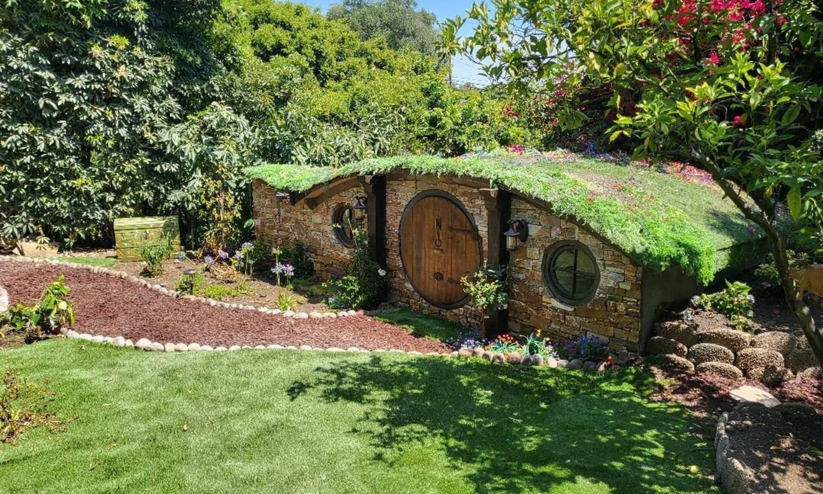 Mission Canyon Cottage | Hobbit Haven