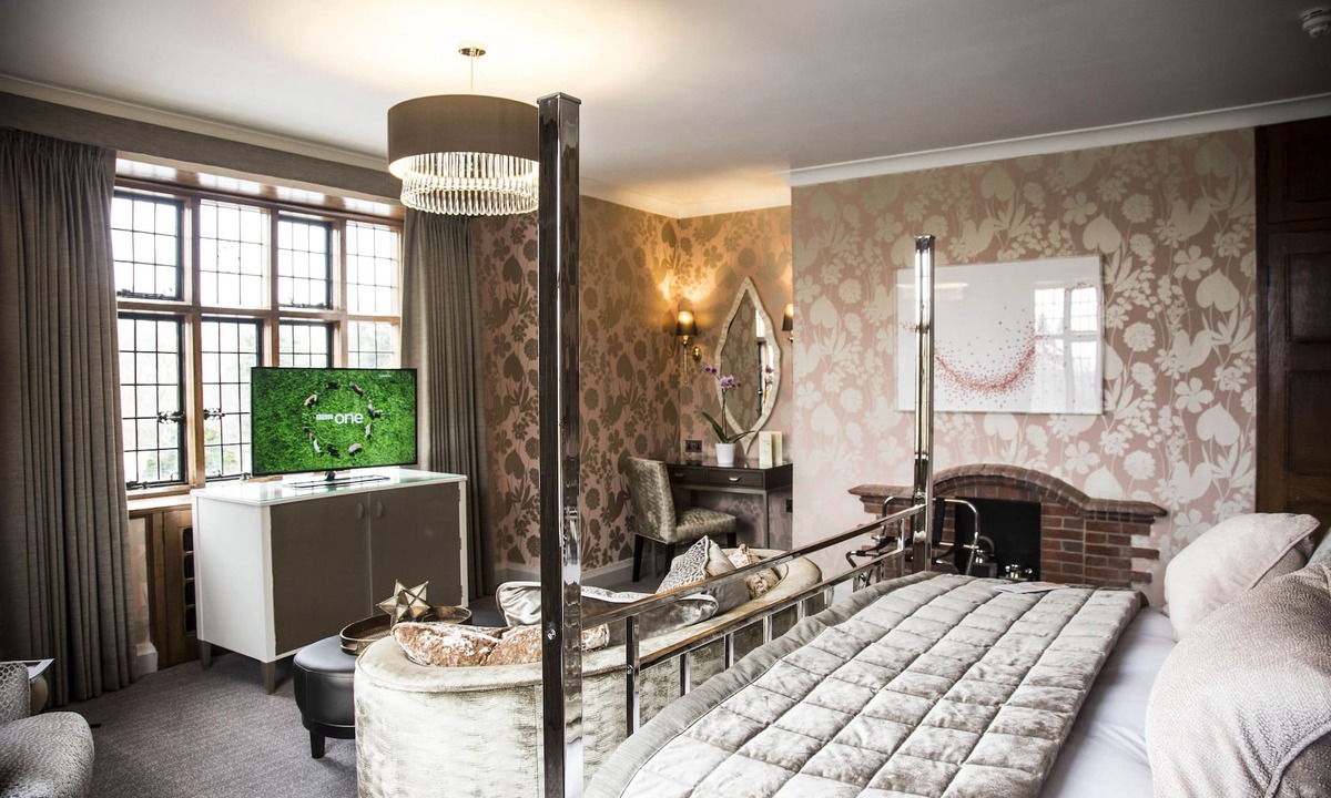Kidderminster Hotel | Hogarths Stone Manor