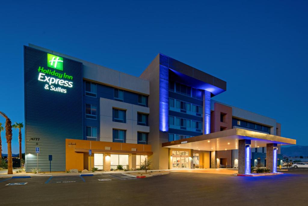 Palm Desert Hotel | Holiday Inn Express & Suites Palm Desert - Millennium by IHG