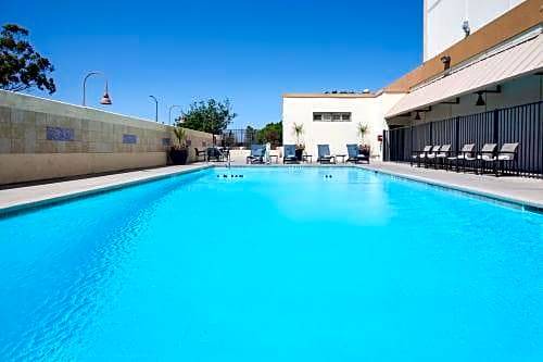 Los Angeles Hotel | Holiday Inn Los Angeles - LAX Airport, an IHG Hotel