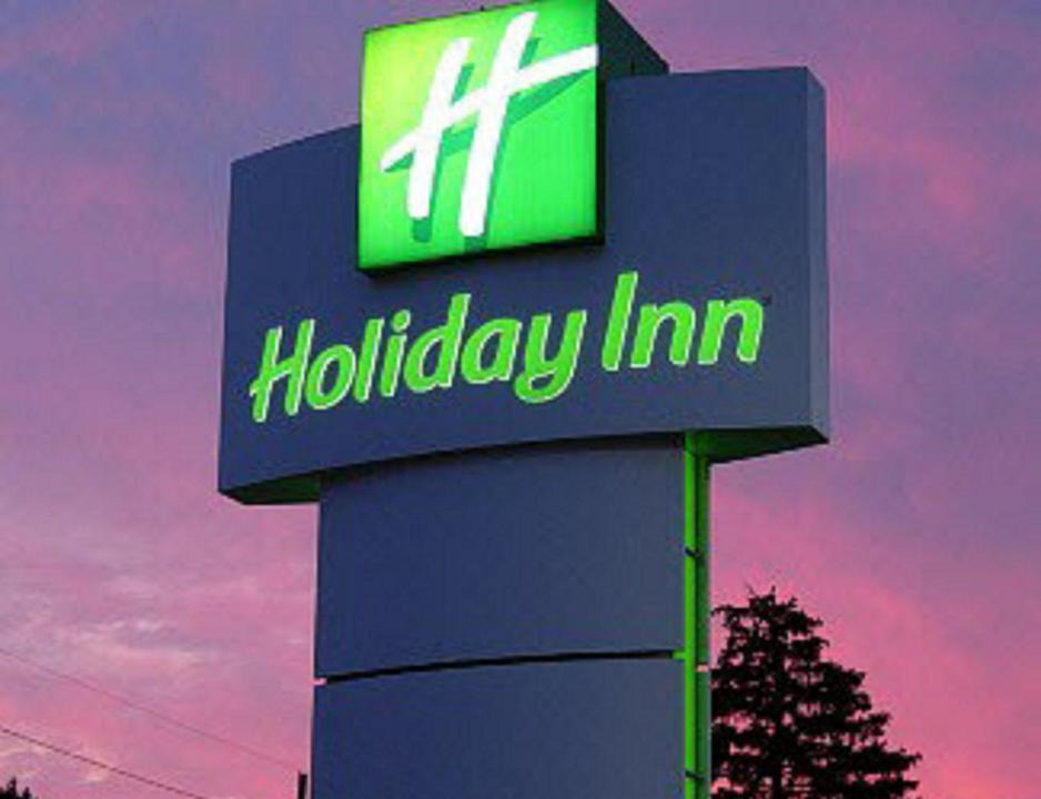 Barstow Hotel | Holiday Inn & Suites - Barstow by IHG