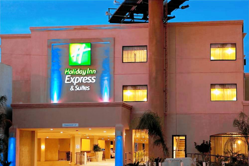 Woodland Hills Hotel | Holiday Inn Express Hotel & Suites Woodland Hills, an IHG Hotel