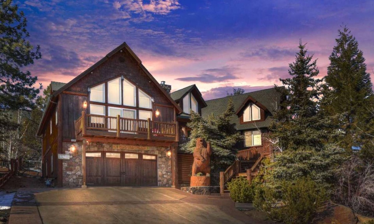 Manor | Castle Glen Estates