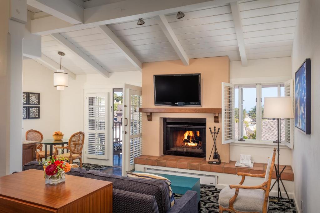 Hotel Pacific | Old Monterey