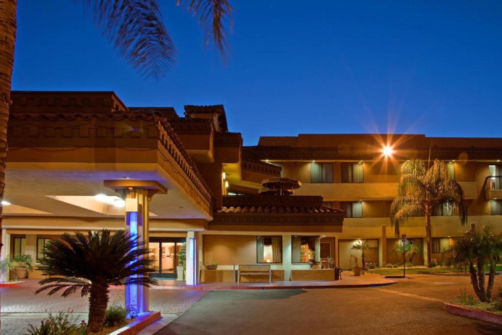 Moreno Valley Hotel | Hotel Xola