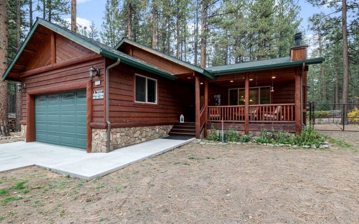 Summit Estates House | House ∙ 1 bedroom ∙ 8 guests