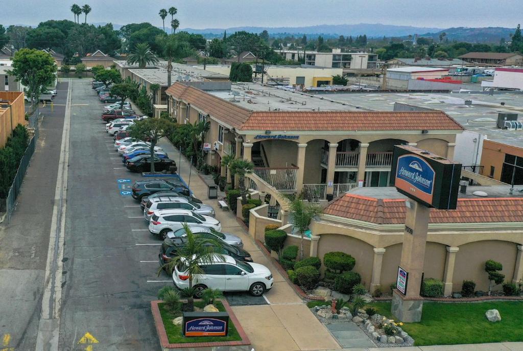 Howard Johnson | Buena Park