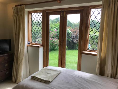 Godalming Bed & Breakfast | Hurst Hill