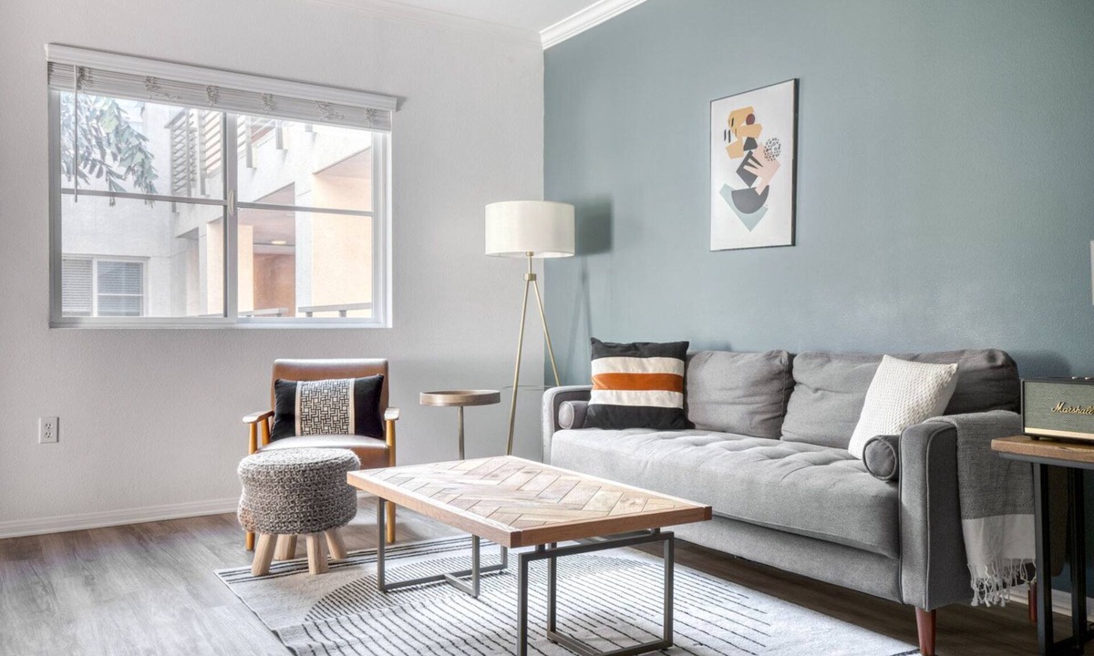 Hollywood Apartment | Ideal Hollywood 1BR w/Gym, Pool & Spa, nr. Sunset Blvd, by Blueground