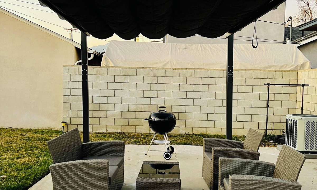 Mayflower Village House | Jie’s choice 3b single house with large backyard