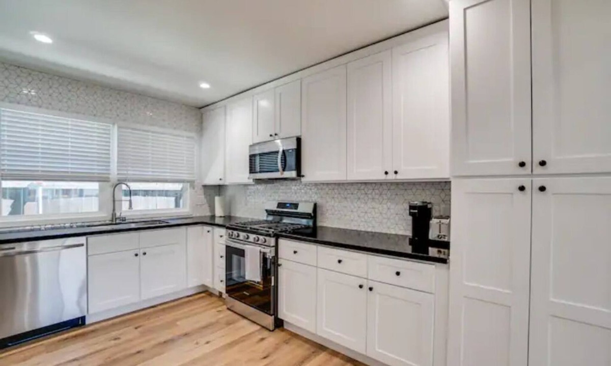 North Central House | Just Remodeled! Stylish, Brand-new, Altadena House