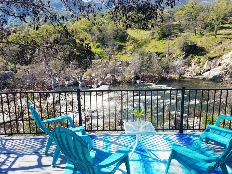 Three Rivers House | *Kaweah River House* - 1/2 Mile to Sequoia Park