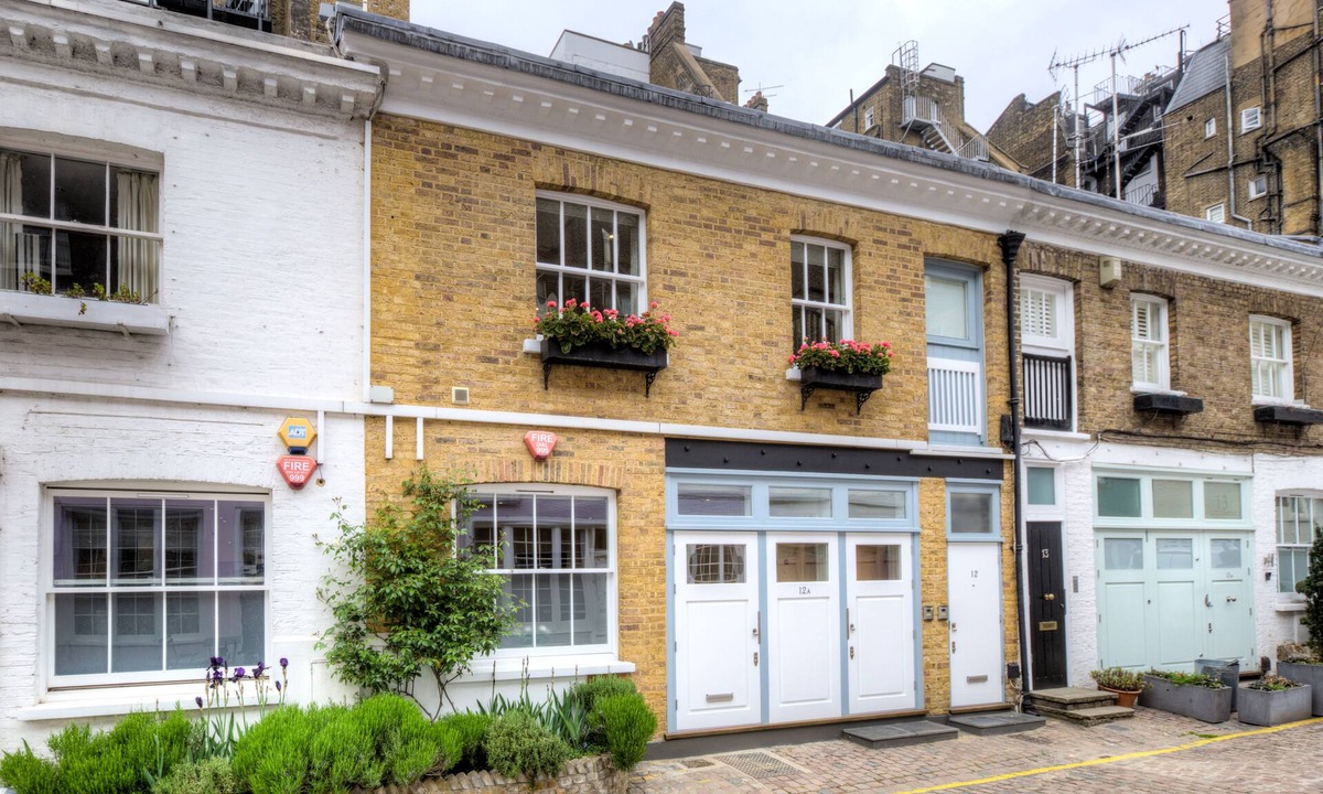 South Kensington House | Kensington: Gorgeous Mews House (8 guests)