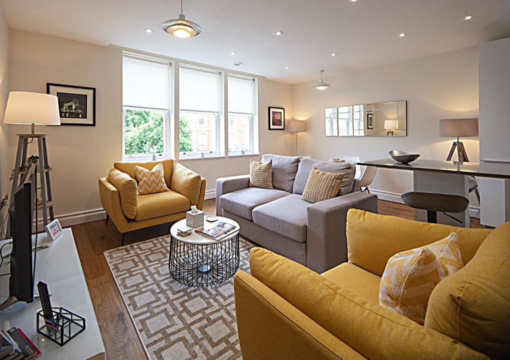 Royal Borough of Kensington and Chelsea Apartment | Kensington High Street One Bed with Air Con
