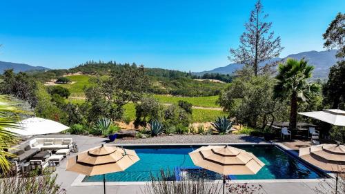 Kenwood House | Kenwood Vista by AvantStay 7acres w Pool Fire Pit Vineyard Views