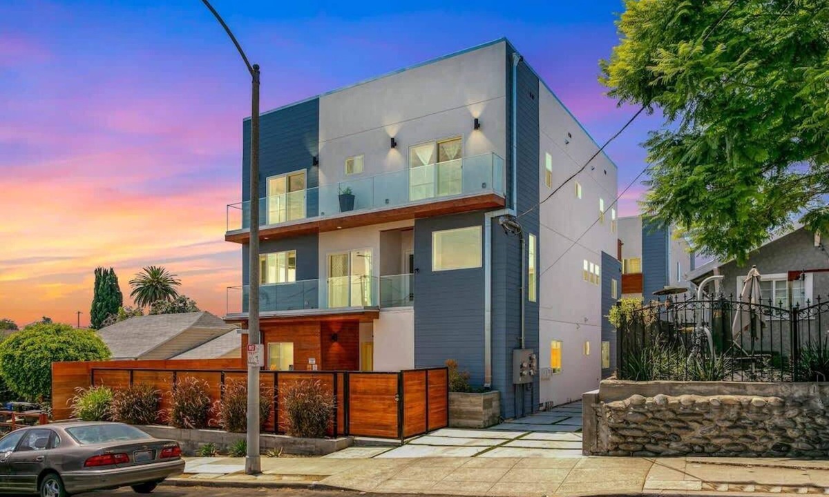 Historic Filipinotown House | LA Insta-LuxeTownhome! Best Area+Free Parking