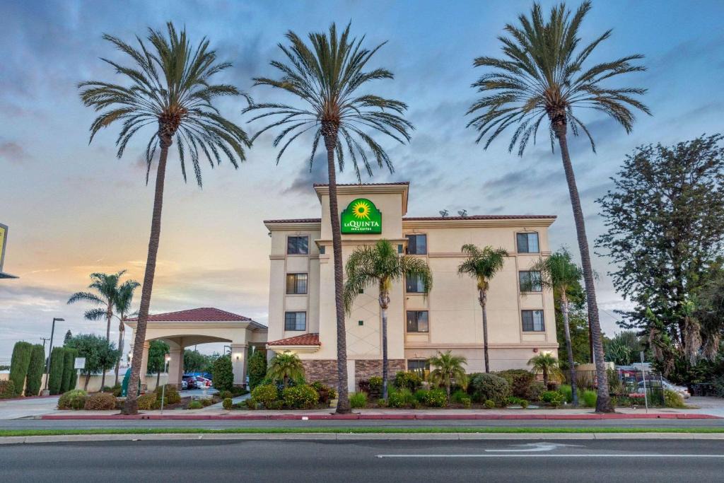La Quinta | Harbor