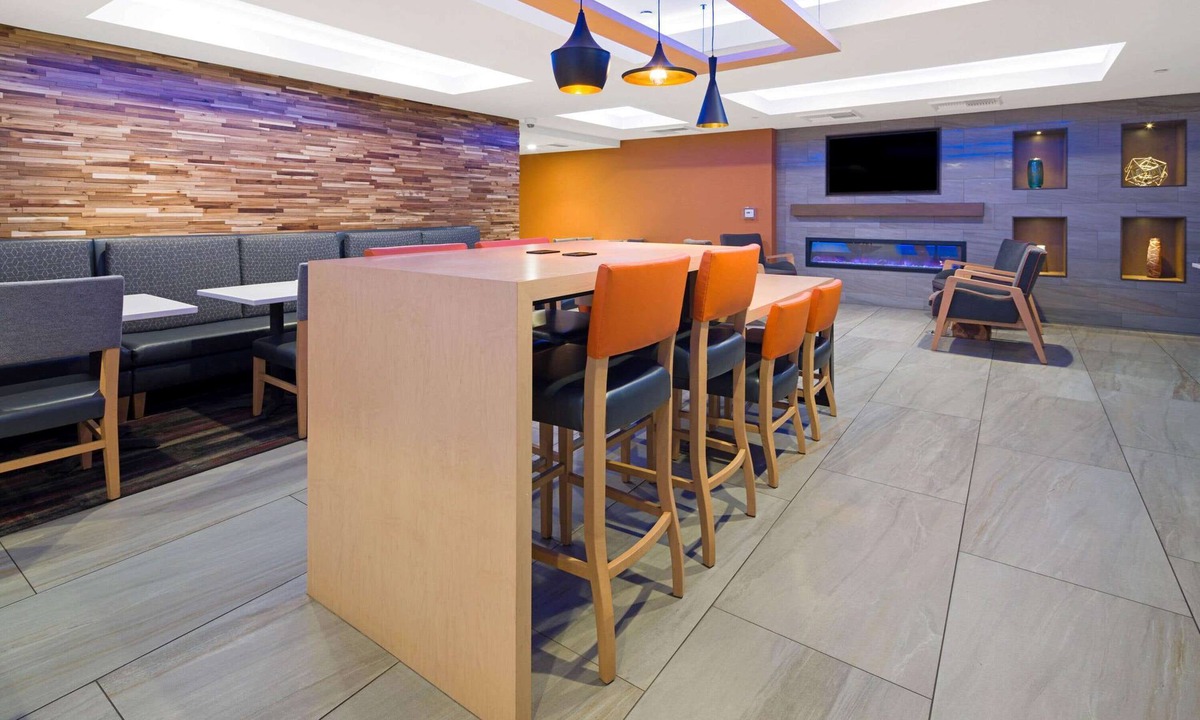 Santa Ana Hotel | La Quinta Inn & Suites by Wyndham Orange County Airport