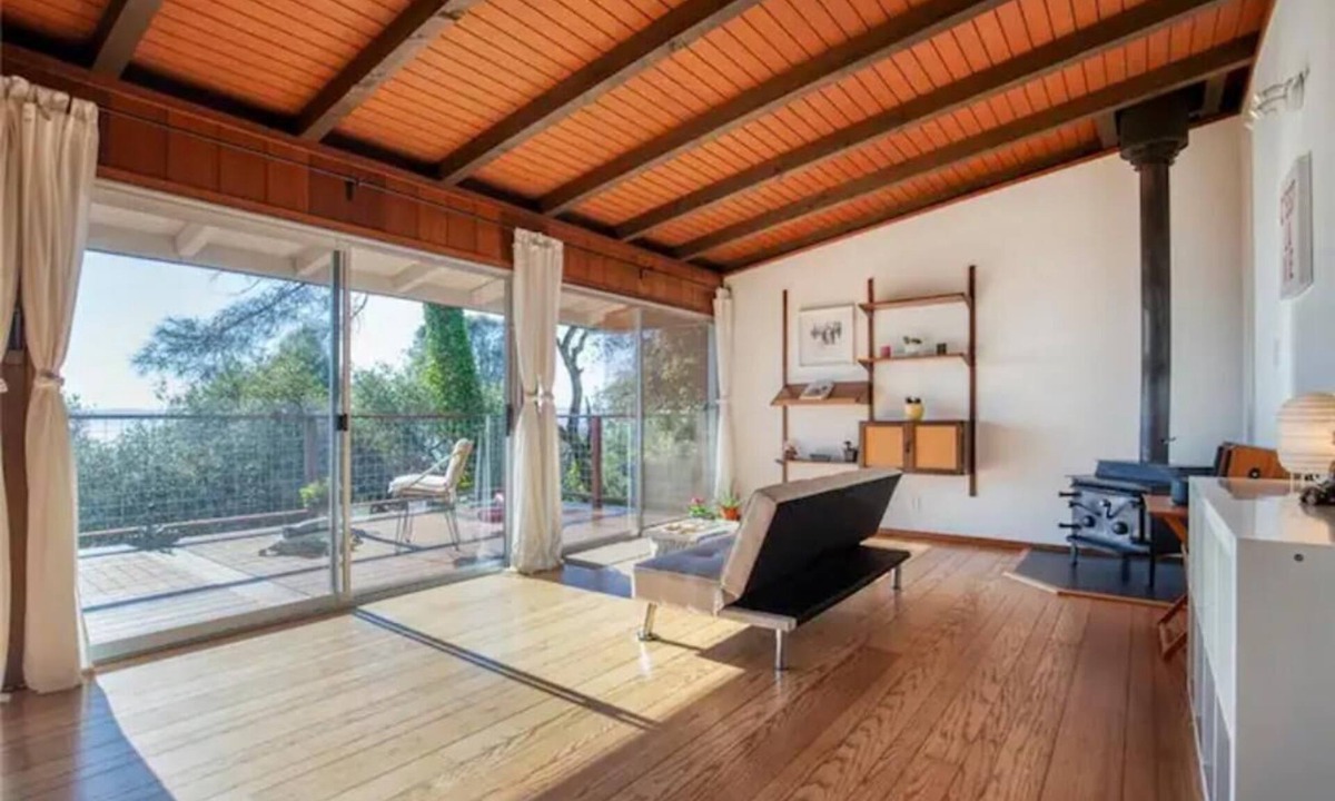 Nice House | Lake View Home in Nice