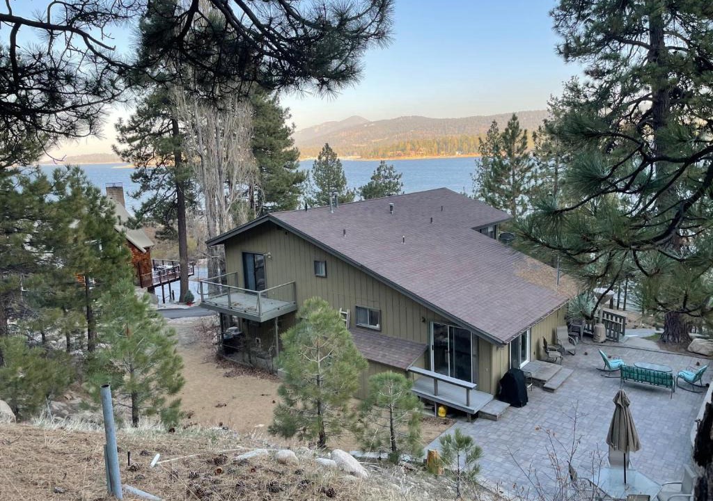 Fawnskin House | Lakefront Deep Water