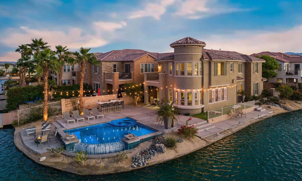 Indio House | Lakefront Dream: Misters and The Best Corner Lot on the Lake!