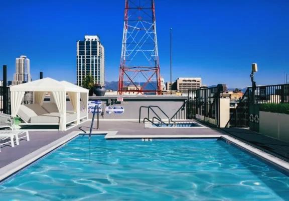 Historic Core Apartment | Large Modern Elite Open Style Loft Apt with Rooftop Pool and Jacuzzi
