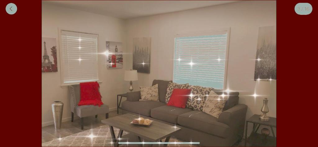 Sherman Oaks House | Large One Bedroom centrally located