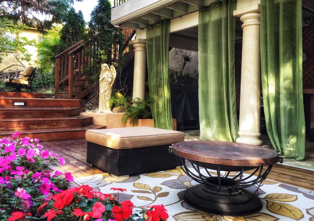 Saratoga House | Little Paradise with Sauna Garden near Downtown