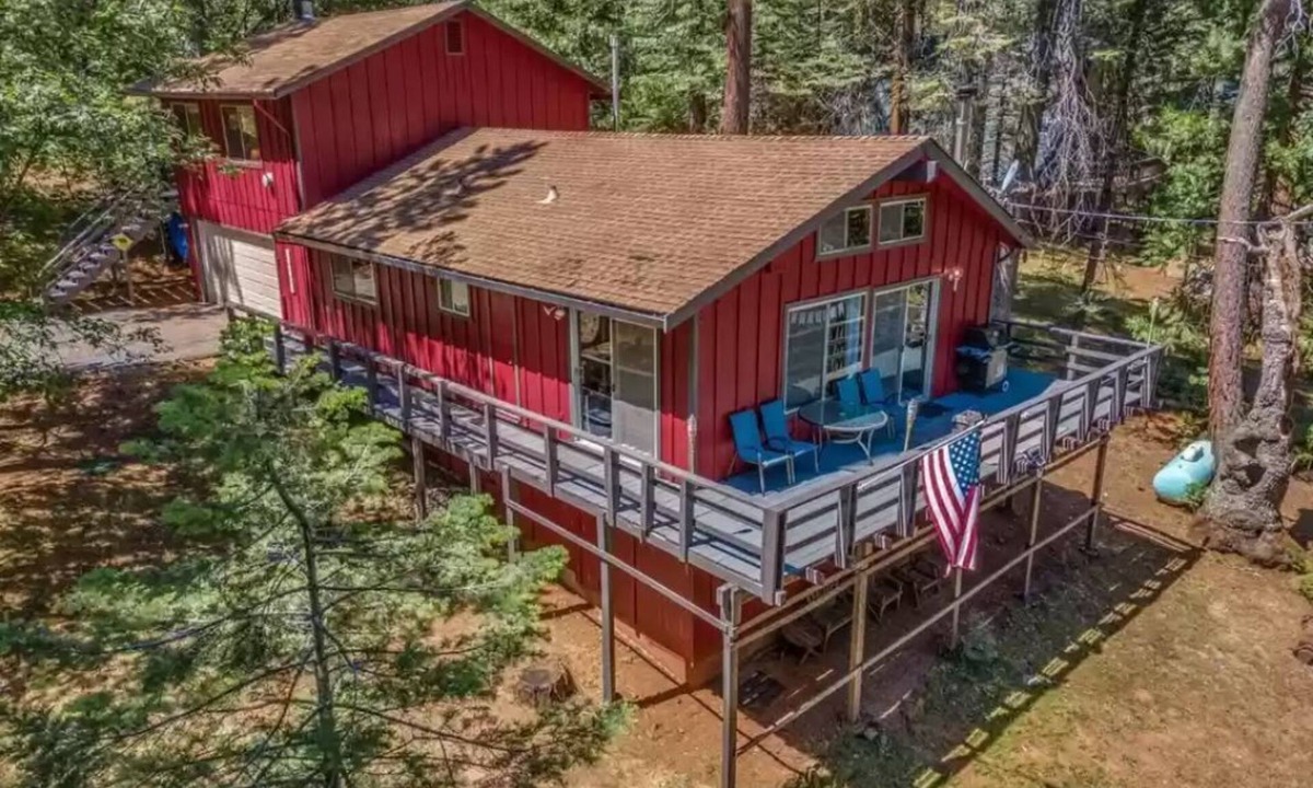 Arnold Cabin | Little Red Cabin in Arnold California