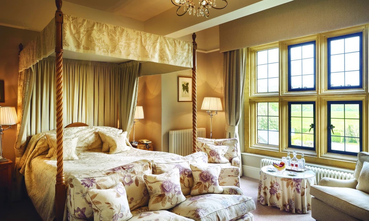 Llyswen Hotel | Llangoed Hall