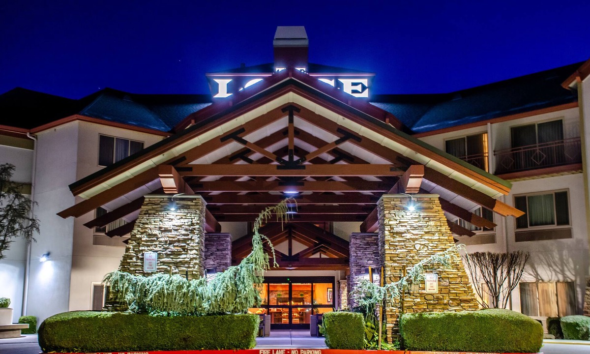 Oroville Hotel | Lodge At Feather Falls Casino