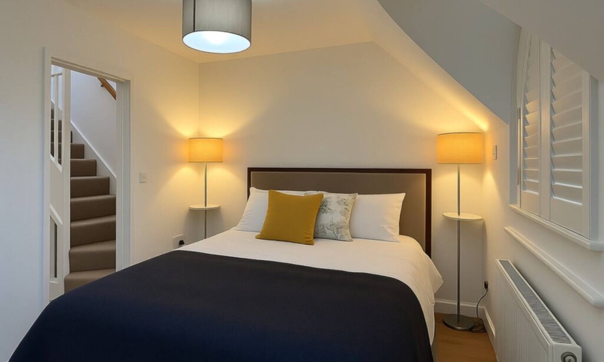 Wapping House | London 3 Bedroom Home - Private Garden, Free Parking, Near Tower of London!