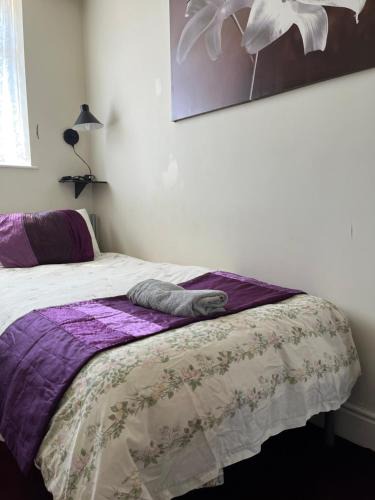 Cray Valley East House | Love & Peace