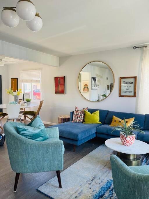 Harbor Apartment | Lovely 2 bedrooms with parking in Carson